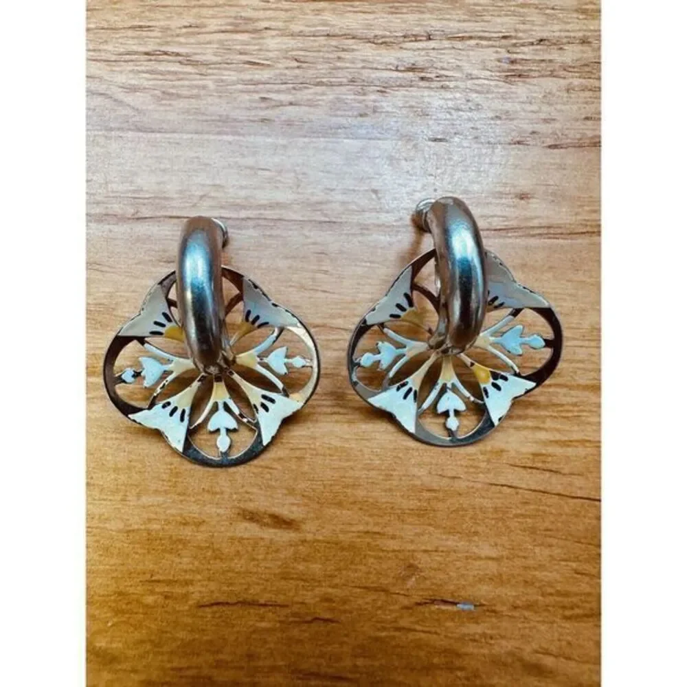 Vintage Sterling Silver Hand Painted‎ Flower Pin Brooch With Screw back Earrings